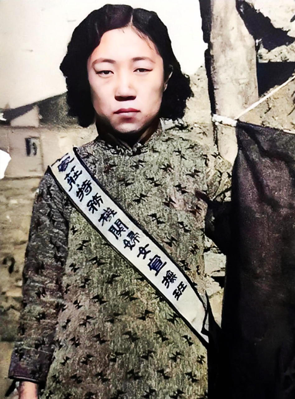 她的丈夫是东亚商会会长赵霖.