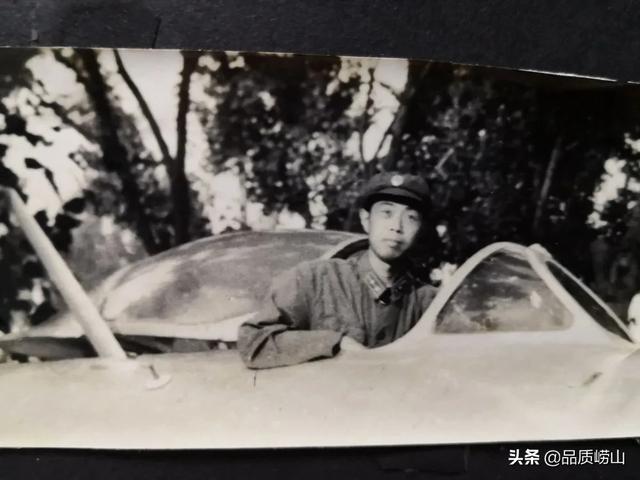 书香门第老党员杨贡伟从部队到地方,用军装装点青春,传革命精神