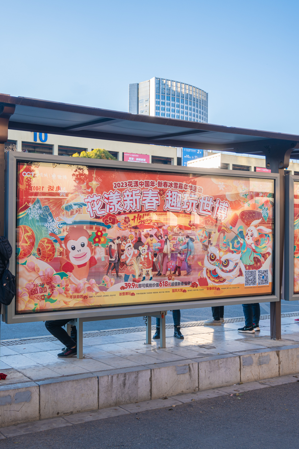 户外站牌广告真的没人看了吗?答案是肯定的