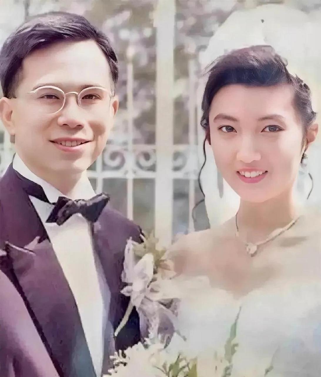 1993年,李嘉诚大儿子李泽钜结婚照.