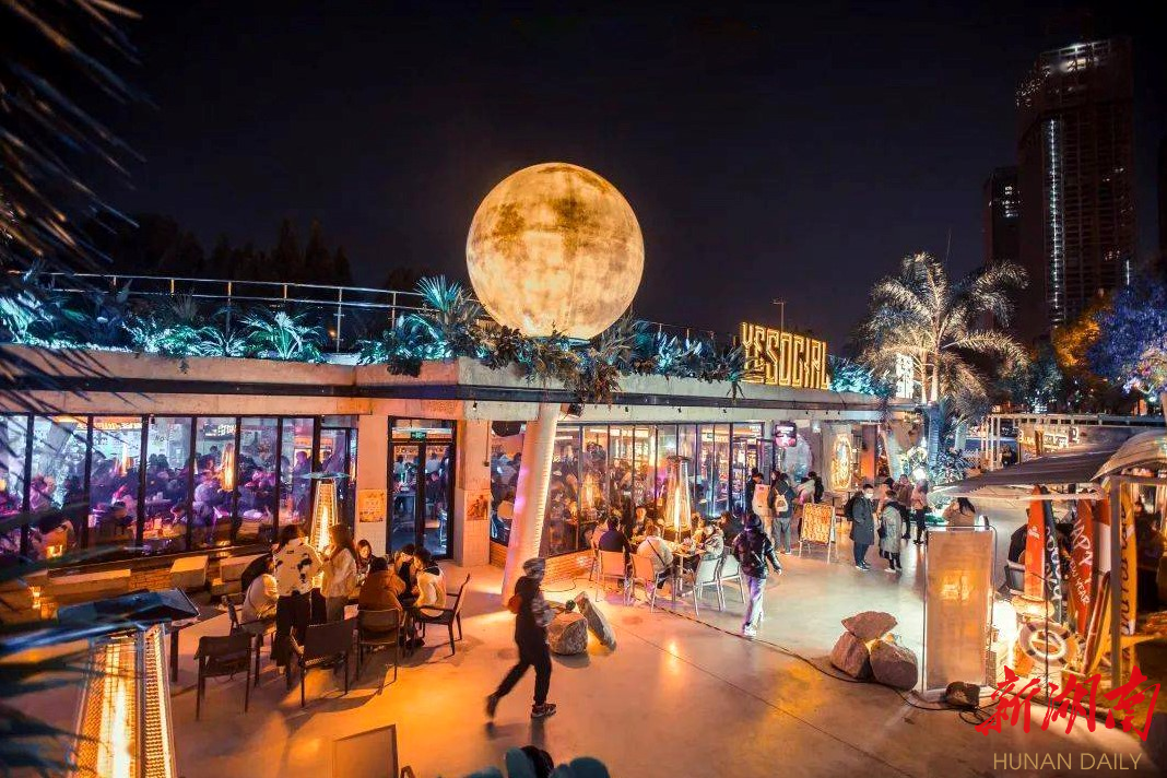 天心区委宣传部长洪孟春推介天心:魅力四"色" 点亮天心文旅新消费