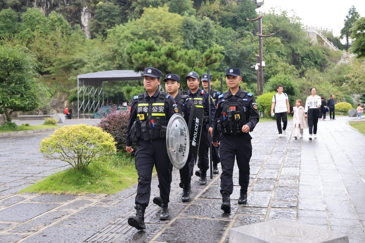 织金:社区警务的n种温暖打开方式