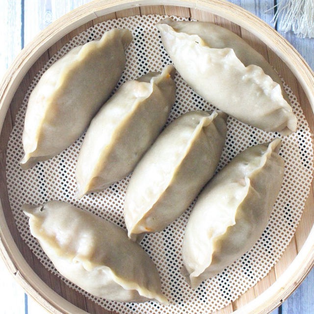 莜面蒸饺,皮薄馅大,鲜香味美