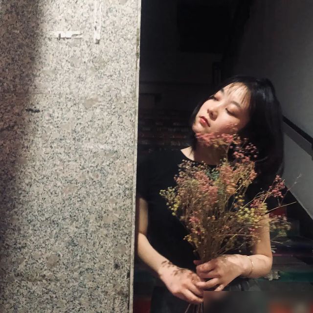 张小花疯产图片