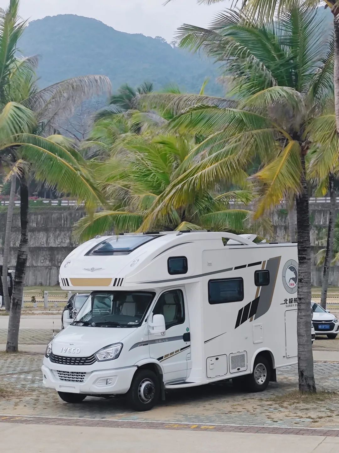 旌航房车北极熊——山海终会相逢,北极熊伴您畅快出行!