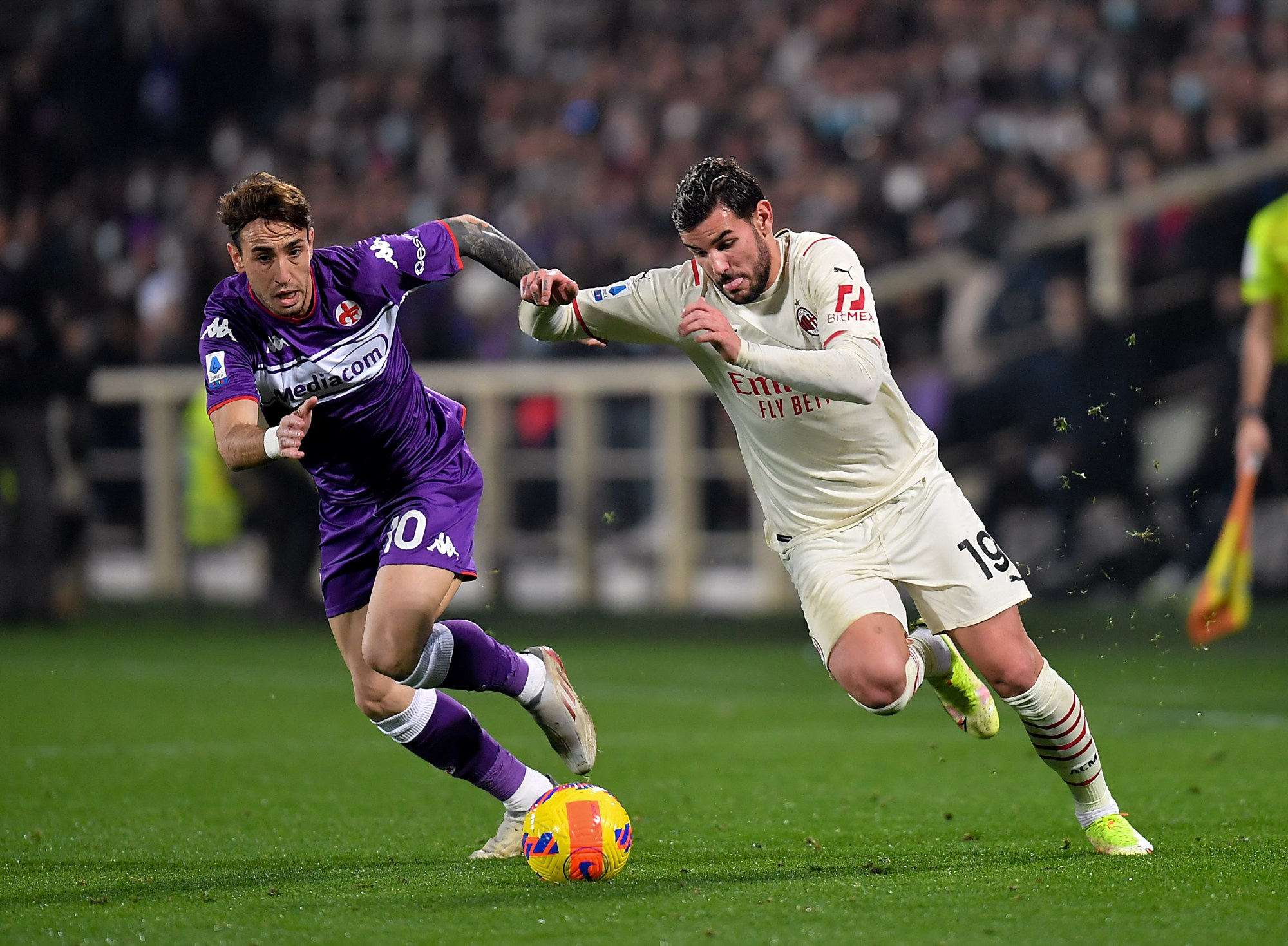 足球——意甲:佛罗伦萨胜ac米兰