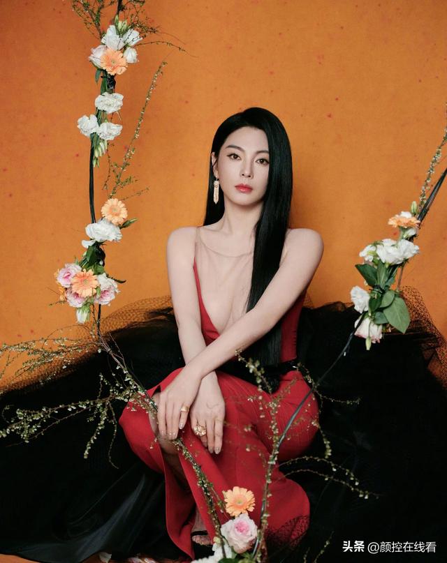 张雨绮穿衣真放的开!身材丰腴,性感旗袍上身变"大号水蜜桃"