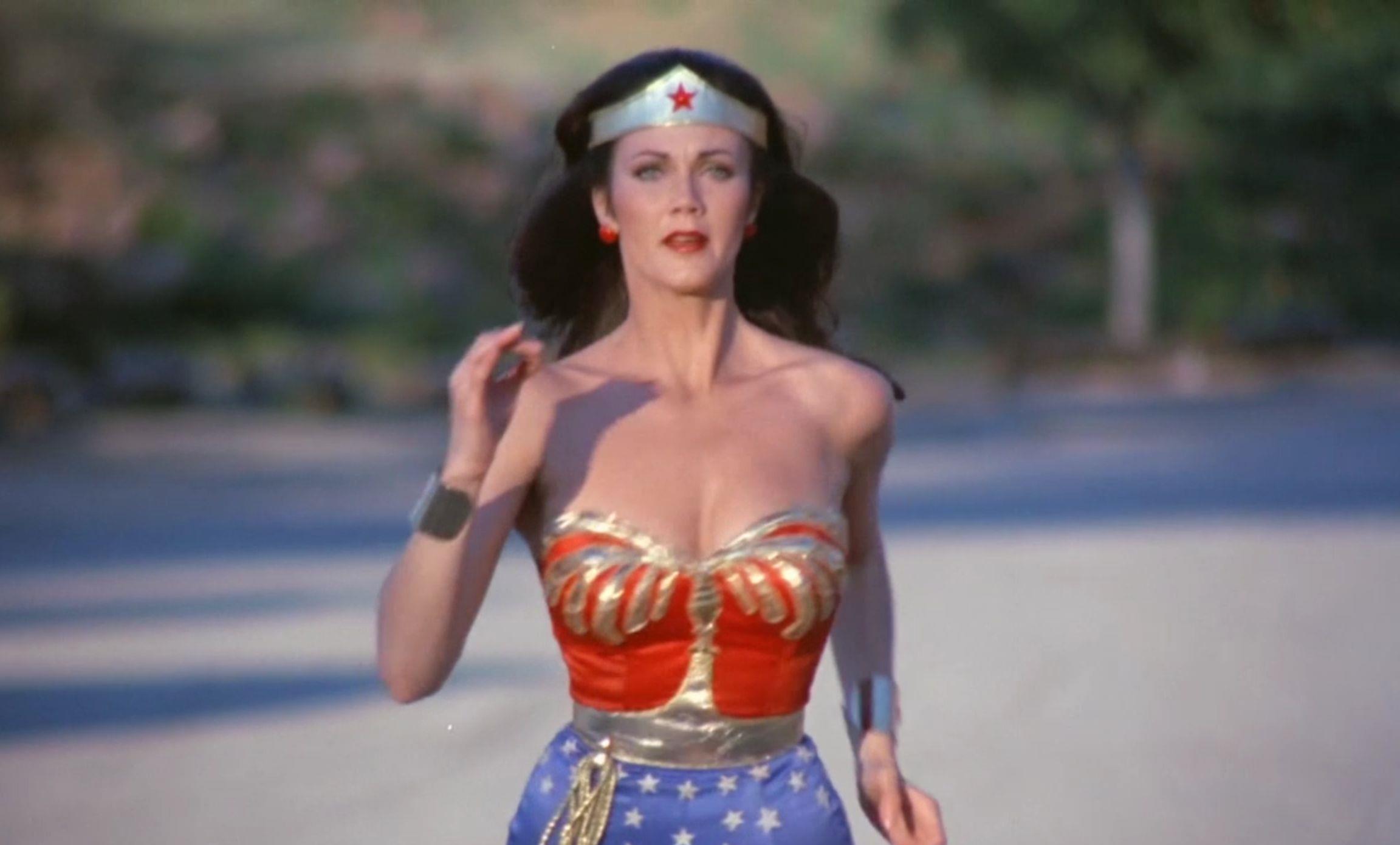 为艺术献身的女星:"初代神奇女侠"琳达·卡特