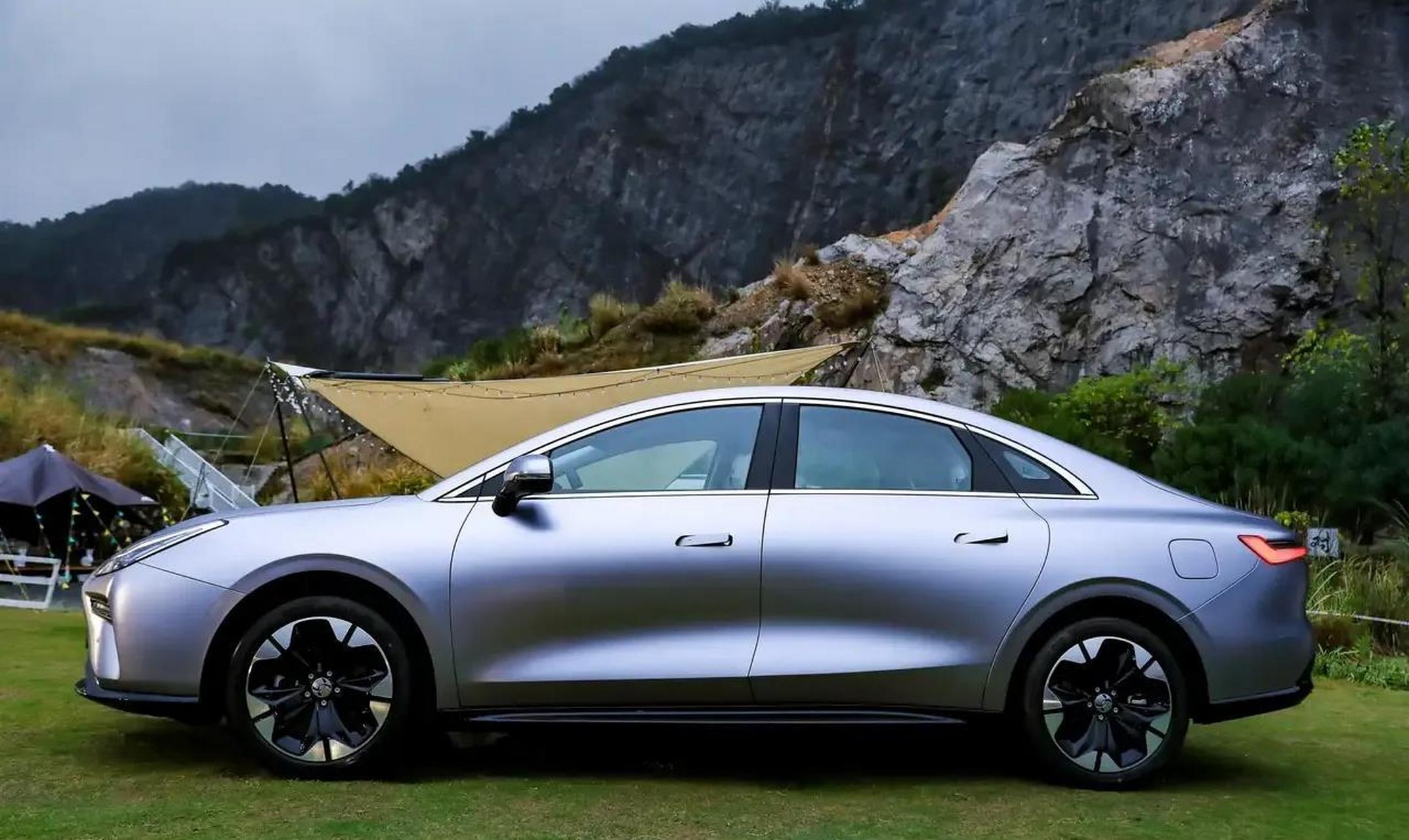 可有人说数据造假,车子比宝马,奔驰差远了.