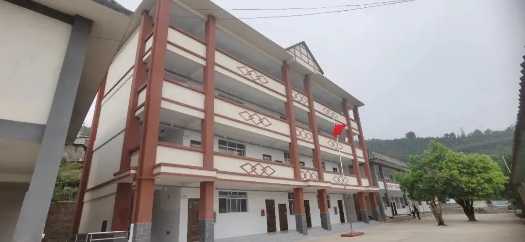 「宁洱教育之声」总投资420余万元!勐先镇竹山小学新综合楼投入使用