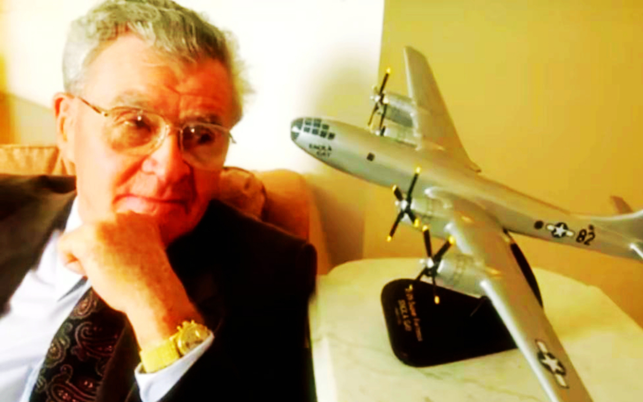 他叫保罗·蒂贝茨