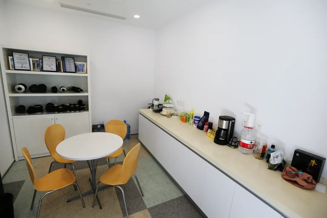 共享工位,共享会议室,共享茶水间……嘉定"汽车·创新港"打造移动办公