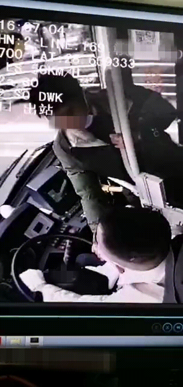 江西南昌:男子抢夺方向盘,被判了9个月