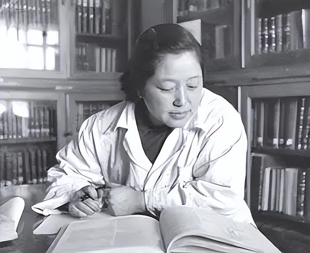 钱三强妻子何泽慧,被誉为中国"居里夫人",她的家族有多豪门