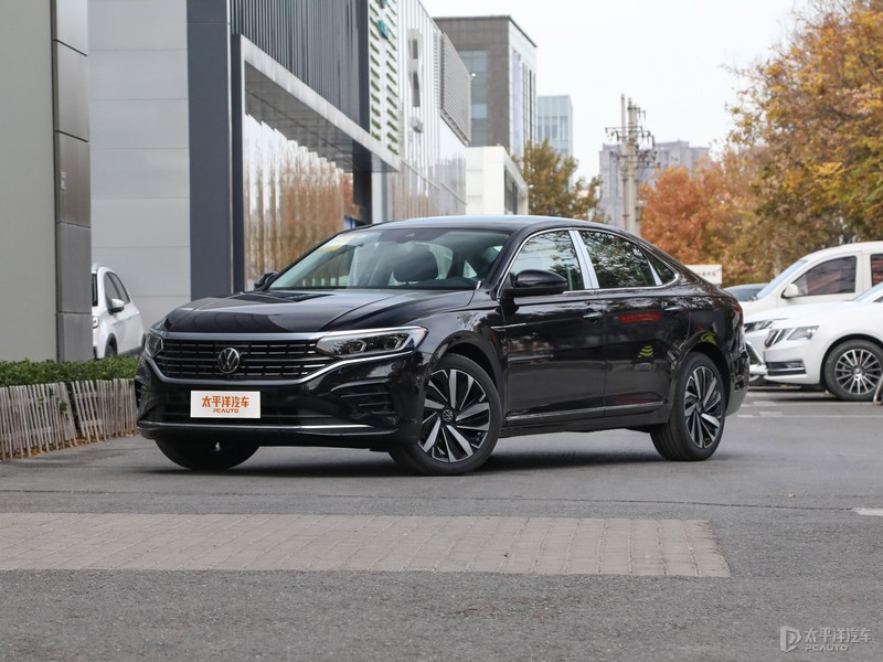 每日车闻:大众帕萨特380售15.99万起/全新cs75 plus内饰官图