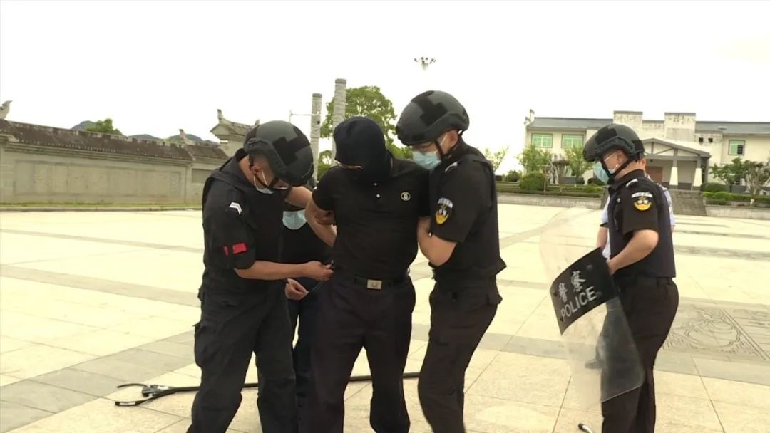 连城县公安局开展重大敏感突发案事件应急处突演练