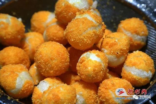 Yuanxiao, one of the special cuisines in Xinzhou Ancient City
