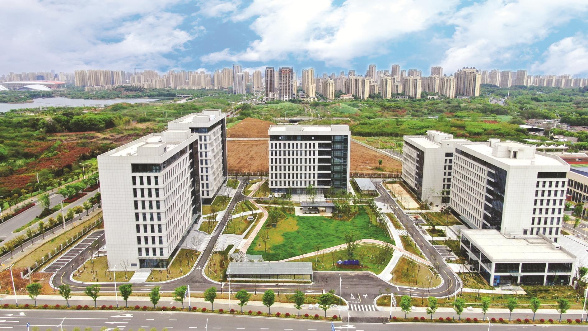 马鞍山市花山区 坚持共建共享 迈向共同富裕 肩负光荣使命 建设现代化