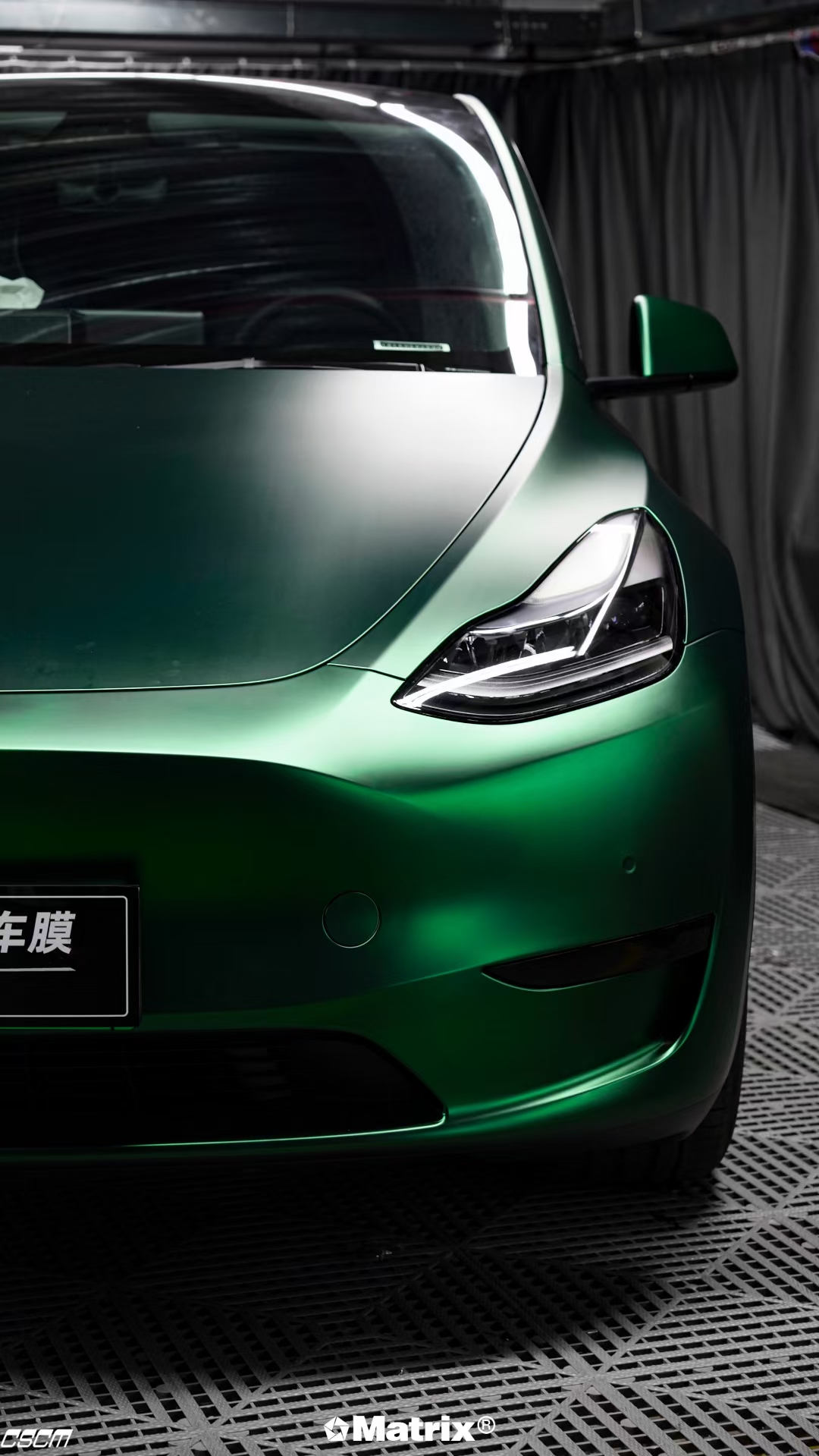 特斯拉modely矩阵改色膜毒液绿,恶魔般的外衣尽显个性