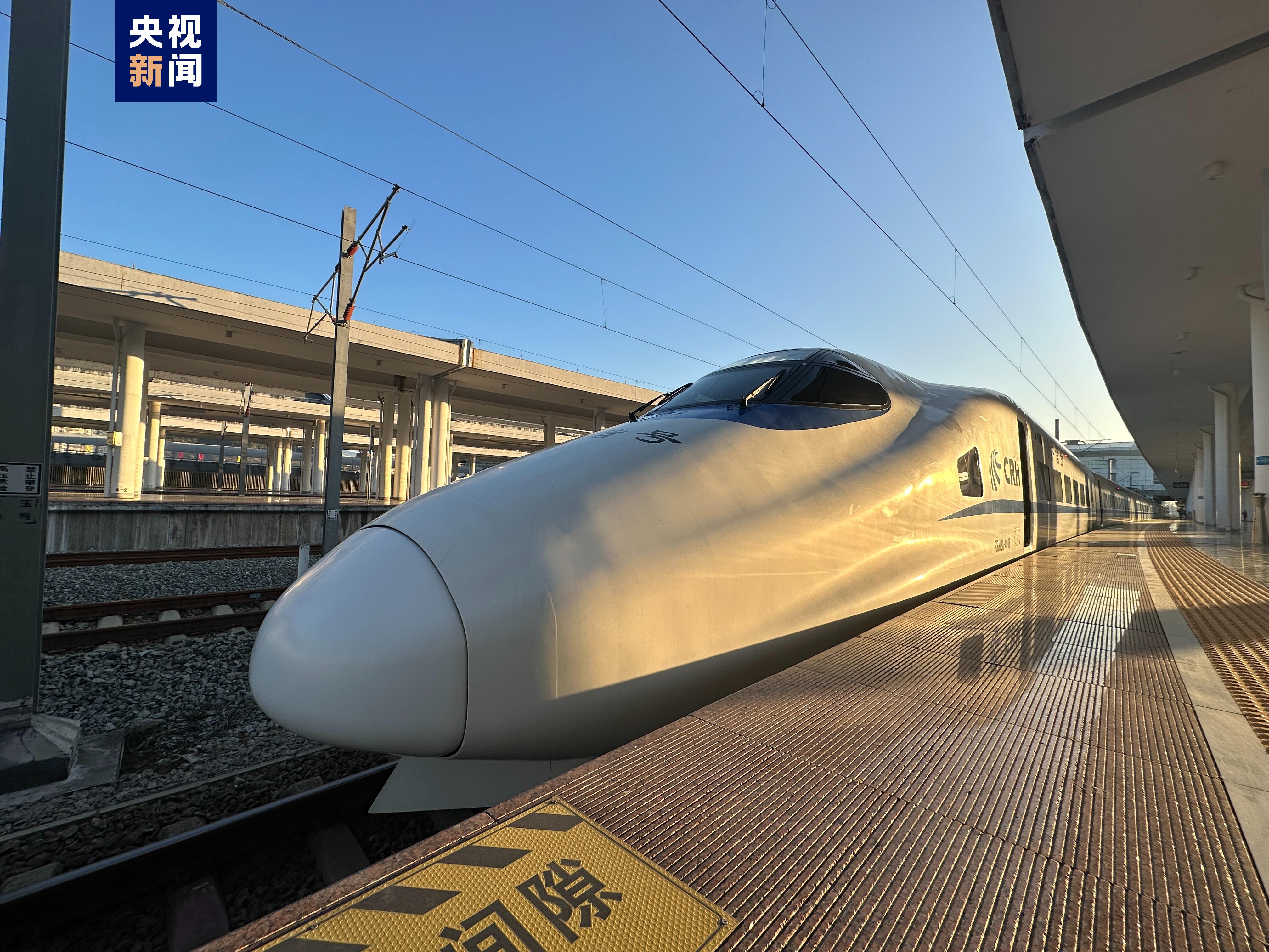 龙龙高铁龙岩至武平段今天开通运营