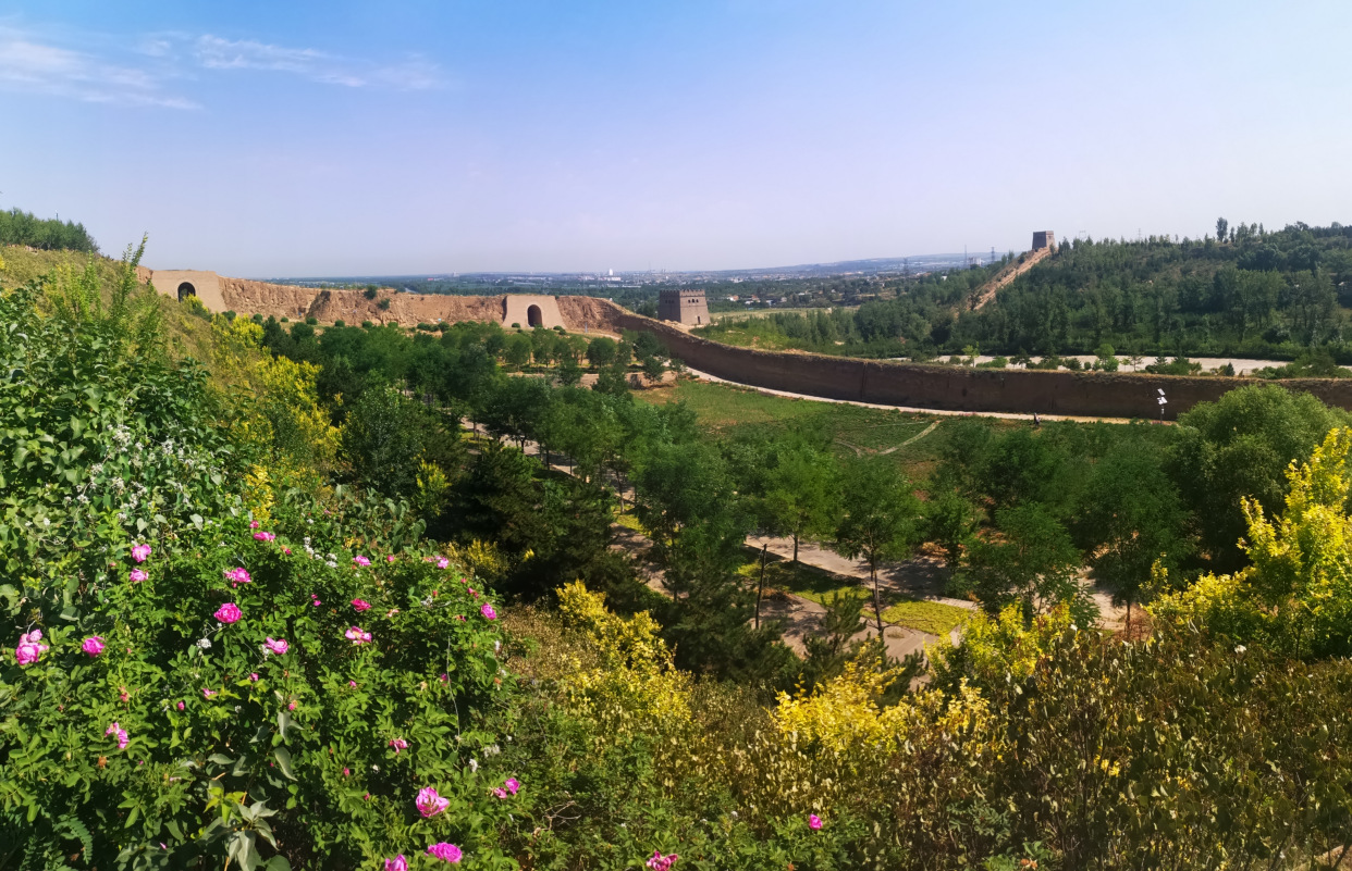 塞上长城绝高漠 金戈犹响无定河