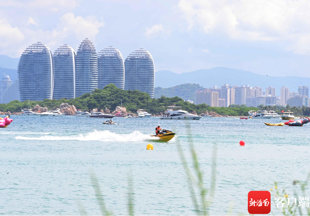原创组图|三亚举办首届摩托艇驾照培训 35人拿到驾照