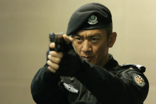 他曾单手打趴吴京,给刘欢当保镖,8岁被母亲抛弃,如今他怎么样