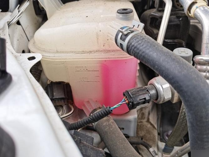 丰田卡罗拉添加什么防冻液,卡罗拉需要多少防冻液