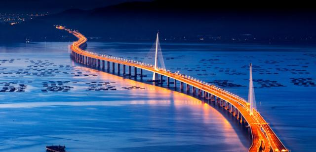 全球海拔最高的大橋,斥資10億建造,200層樓高,在雲貴交界