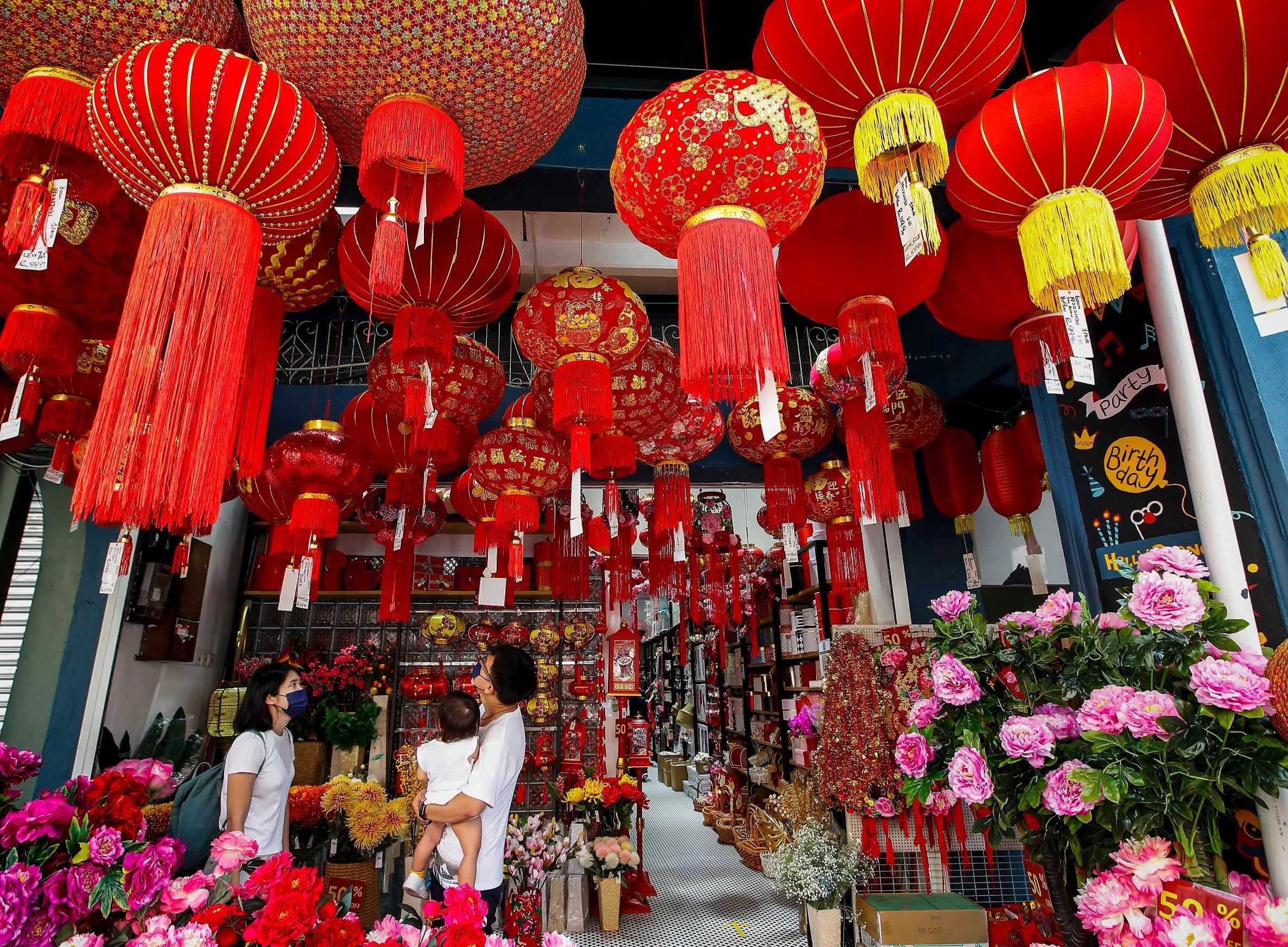 马来西亚唐人街张灯结彩迎新春