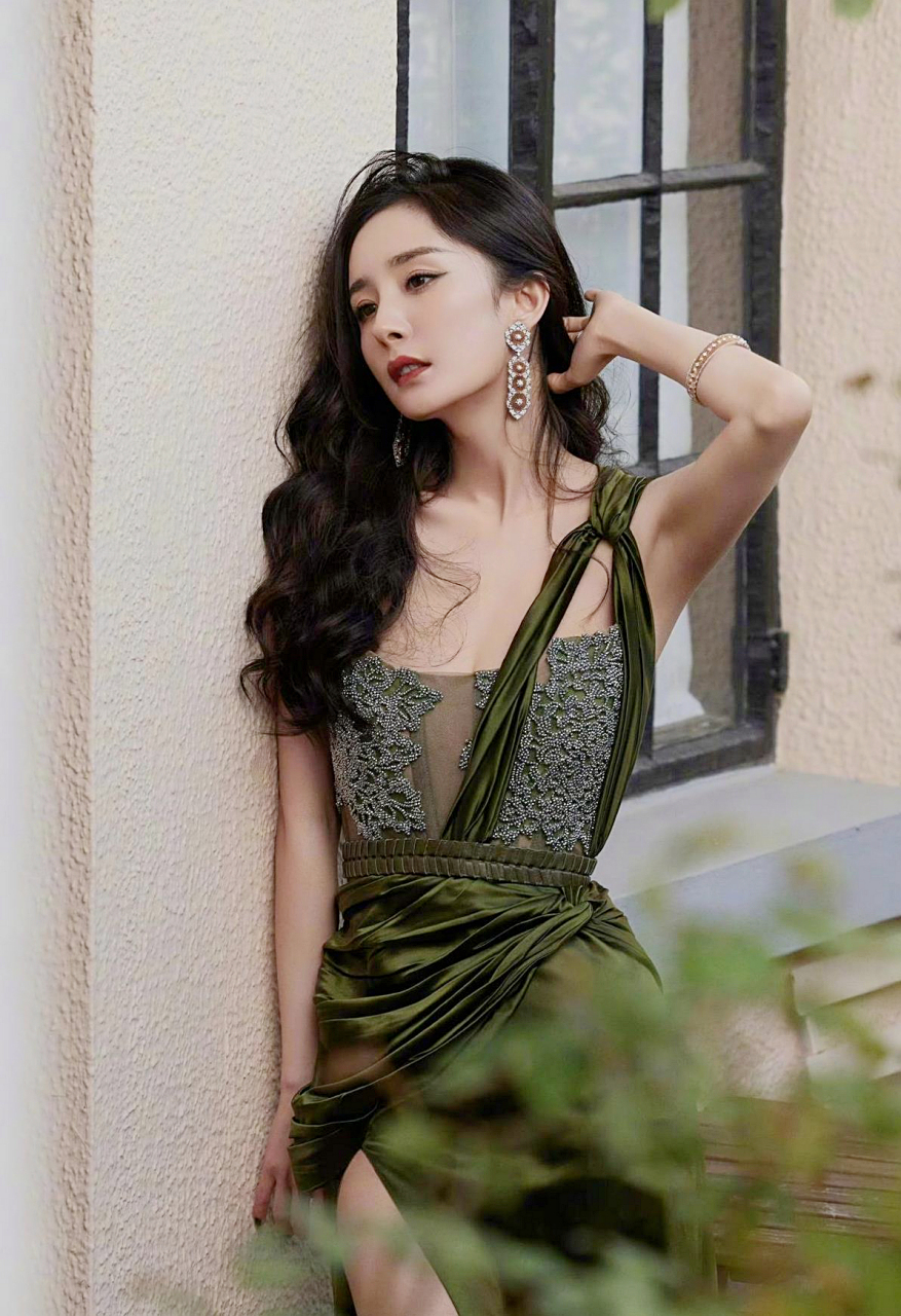 杨幂大长腿美女jio性感风骚