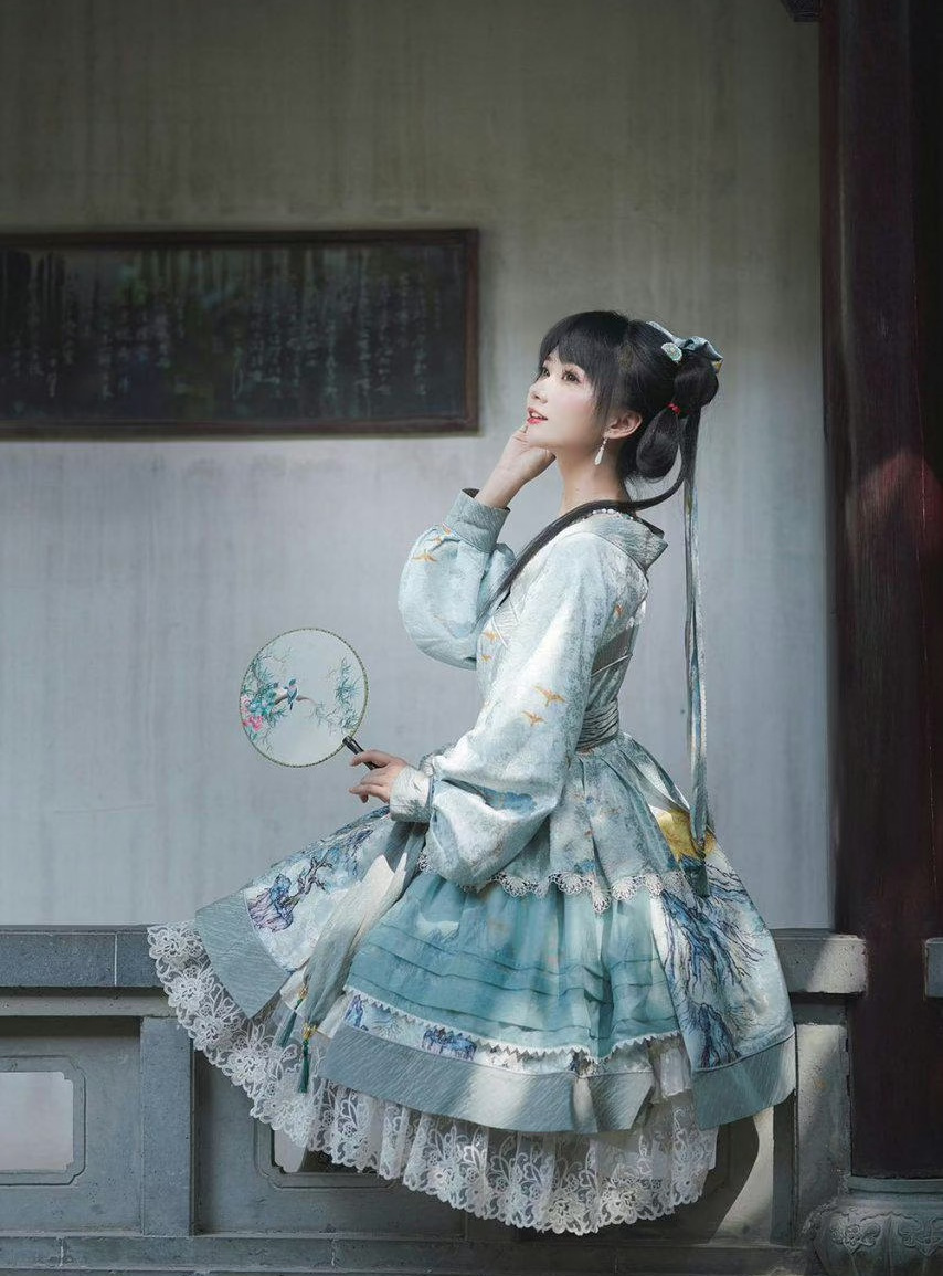 最近火了一种中国风lo裙素雅又清新只可惜穿上身很显矮