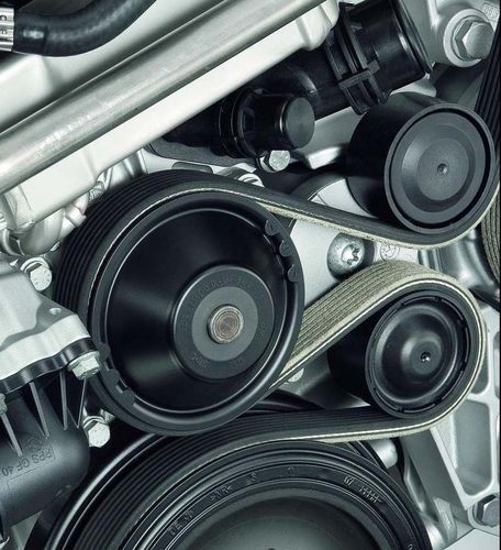 宝马发动机皮带多少公里更换