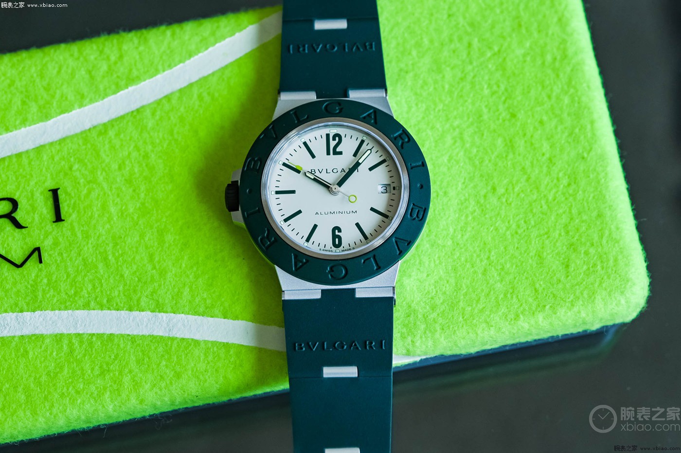 宝格丽绿色手表图片