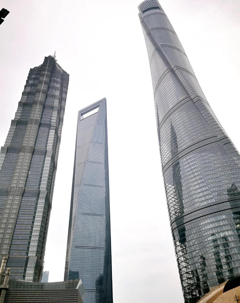 上海陆家嘴有名的三件套分别是什么? 1.