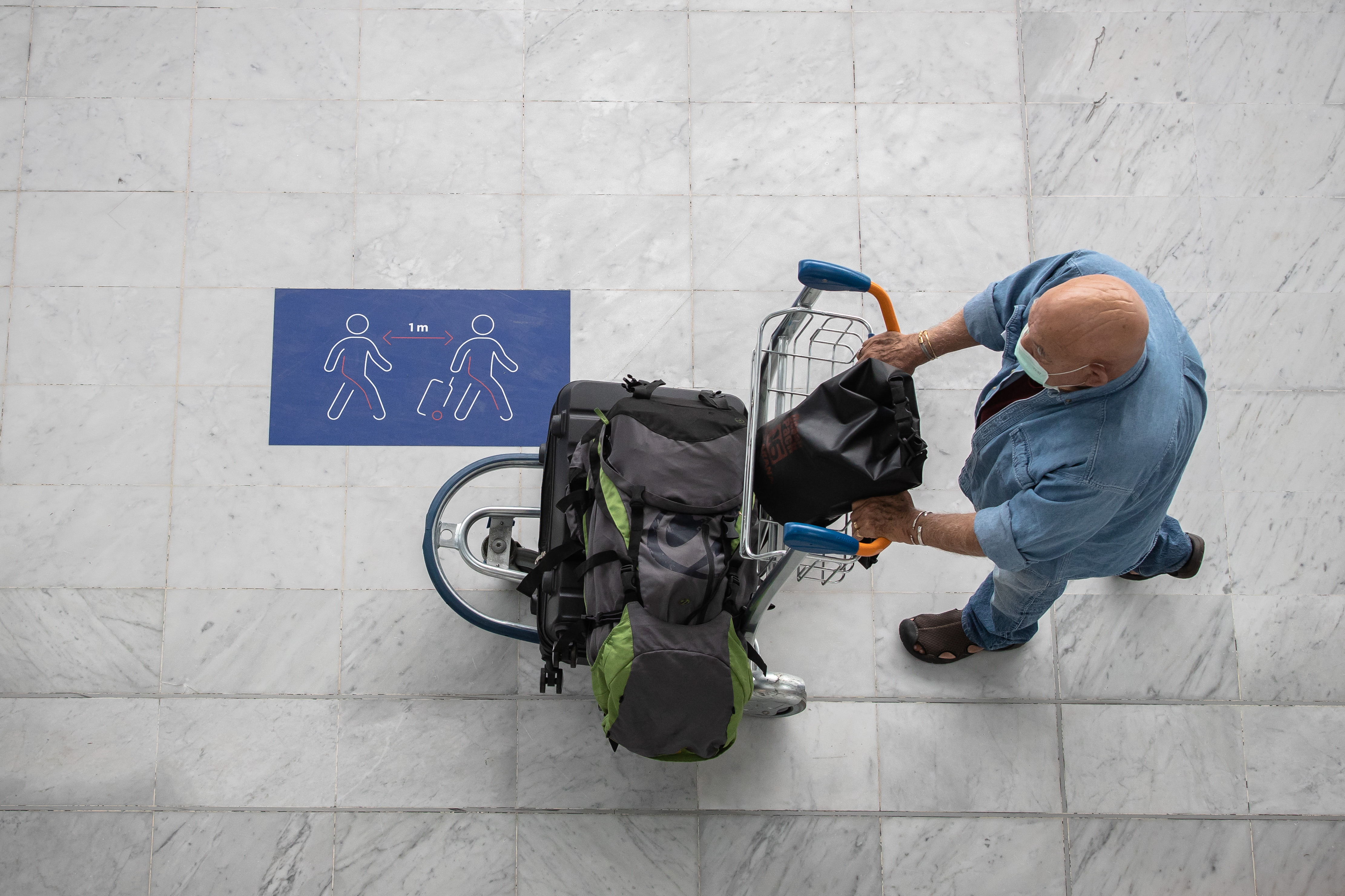 法国巴黎奥利机场重新开放