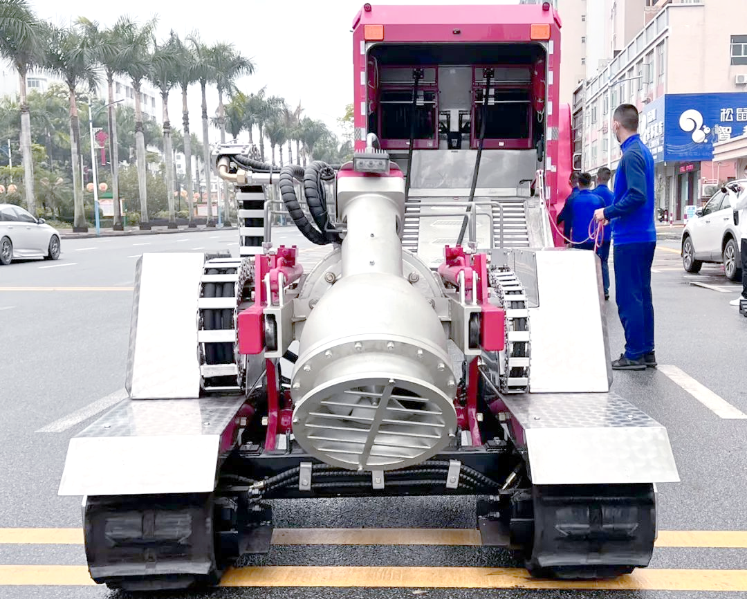 博罗"龙吸水"排水抢险车亮相,应对城市内涝更高效