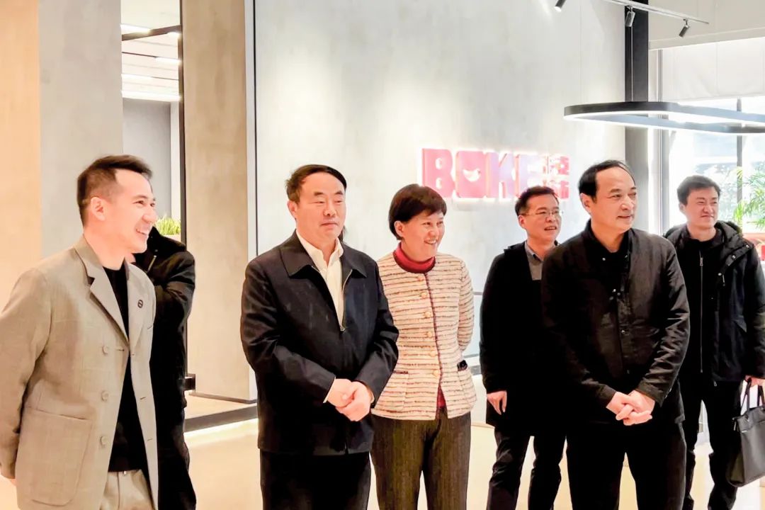 王霄汉一行调研波克科技股份有限公司和上海市江苏商会