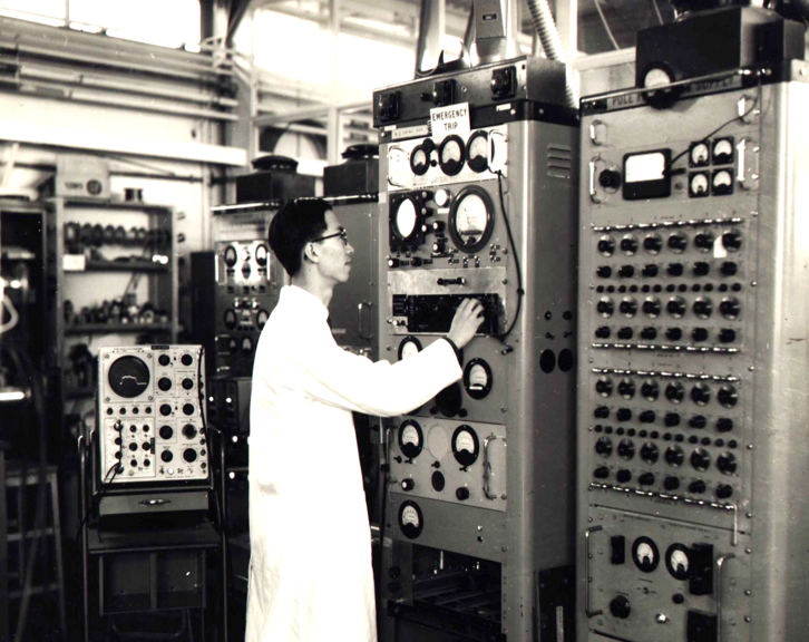 北大老校长回顾:英国人对"中国成功爆炸了原子弹"的反应