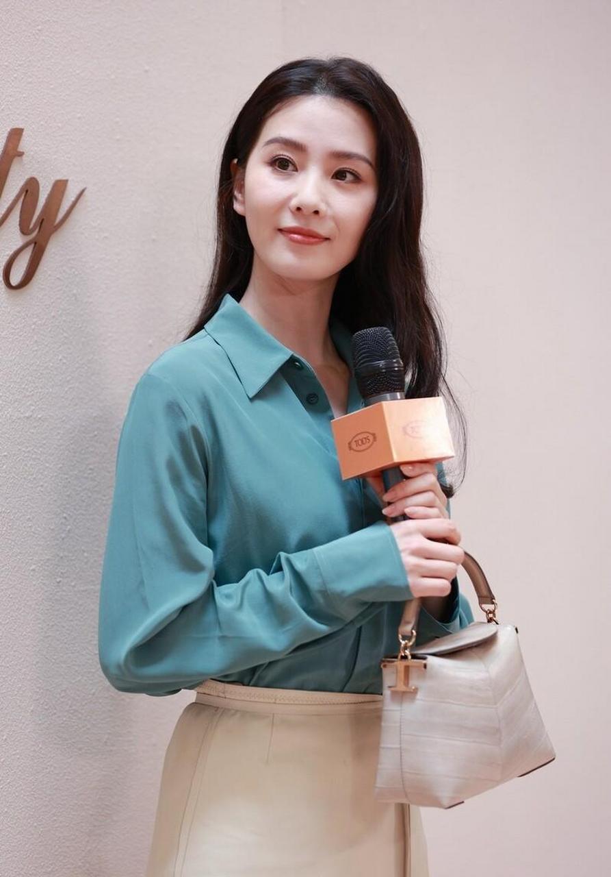 刘诗诗出席深圳某品牌活动