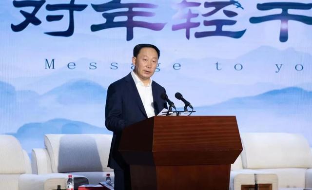 吕林邦:人是要有一点精神的——致财政年轻干部