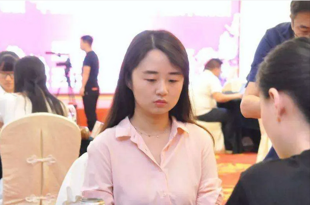 揭秘:围棋网红美女棋手战鹰的跨界营销