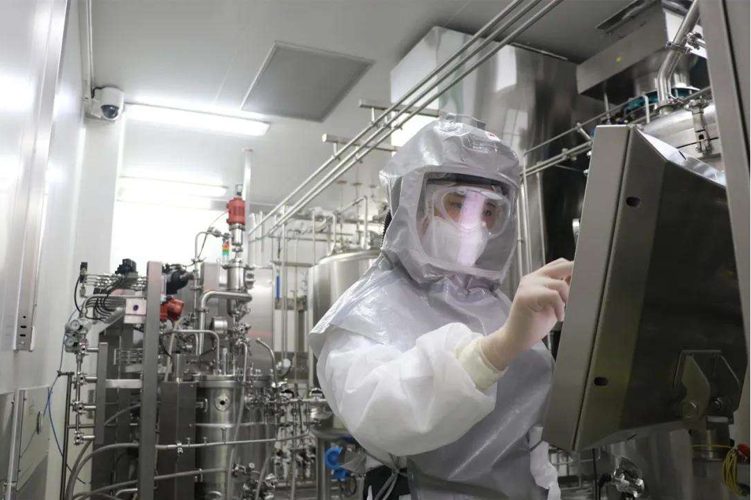 比尔盖茨批新冠检测结果慢，比尔盖茨基金会研发冠状病毒