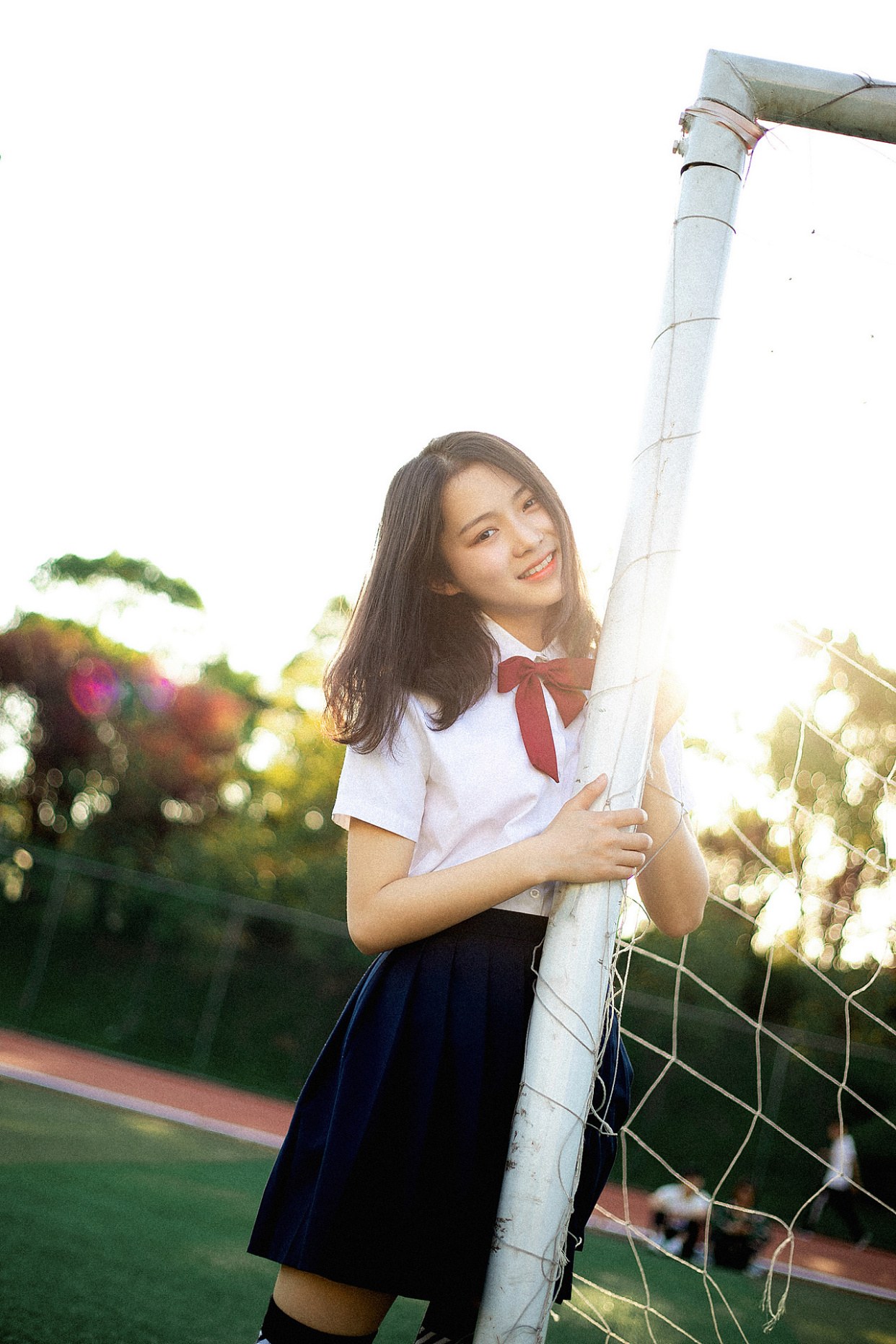 时髦的校园风人像拍摄美姿,这样拍才不过时,这几个动作简单好看