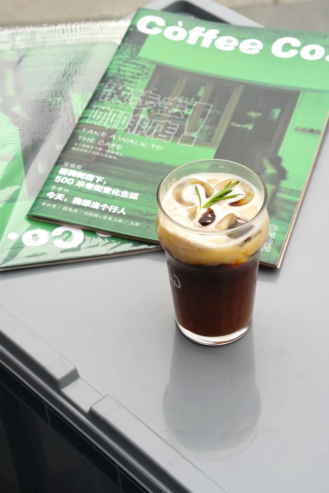 首店双开花爆火魔都的seesaw咖啡已开启成都日常