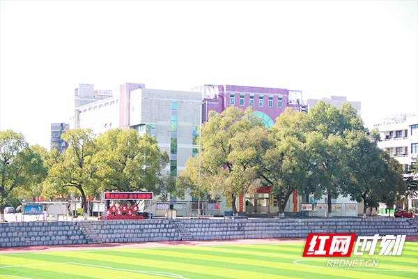 株洲市十三中:建设更高品质文明校园