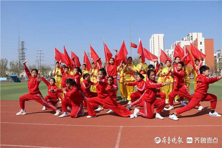 炫彩少年红动一中,滨州开发区一中2021年体育艺术节开幕