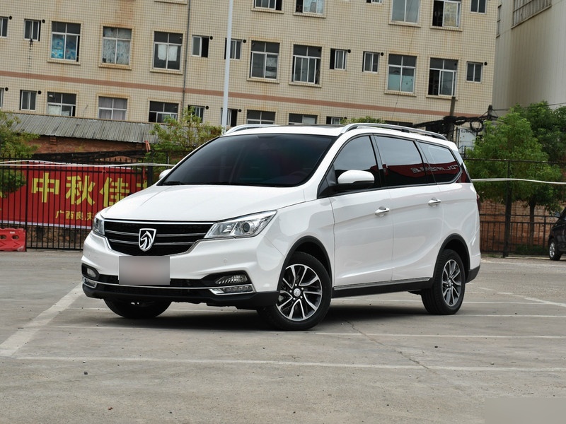 当前市场上,五座面包车中自动挡车型有若干选择,如宝骏730,风行s500