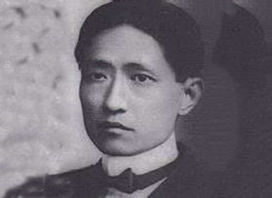 连横,他是台湾压不垮的脊梁,爱国文人,以"战"明志