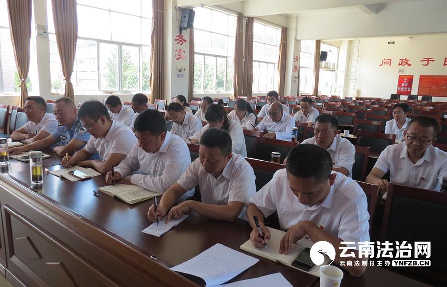 大理市凤仪镇开展集体廉政提醒谈话 全面增强履责意识